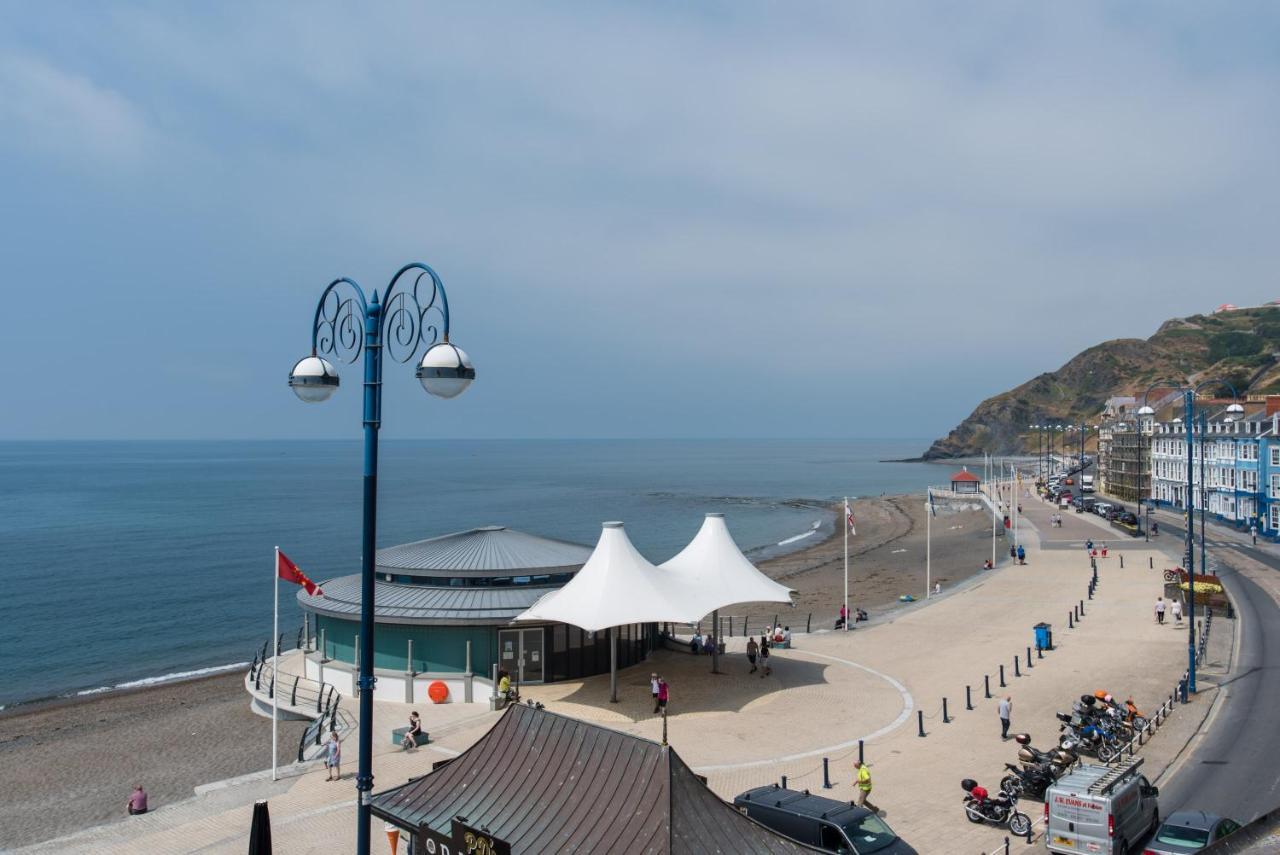 Starling View Boutique Stunning Seafront View Apartment Aberystwyth Kültér fotó